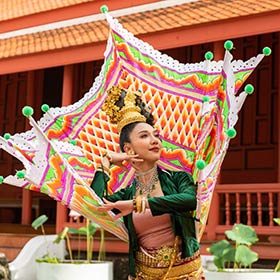 La jolie danse de l’Oiseau Gingala Lanna