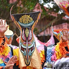 Fascinant Festival de « Bun Luang et Phi Ta Khon » 