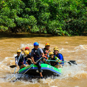 Rafting sur la rivière Khek