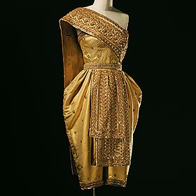 La mode en majesté, haute culture et tradition 